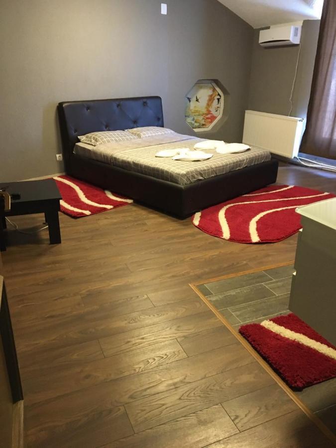 Family White Hotel Gjilan Экстерьер фото