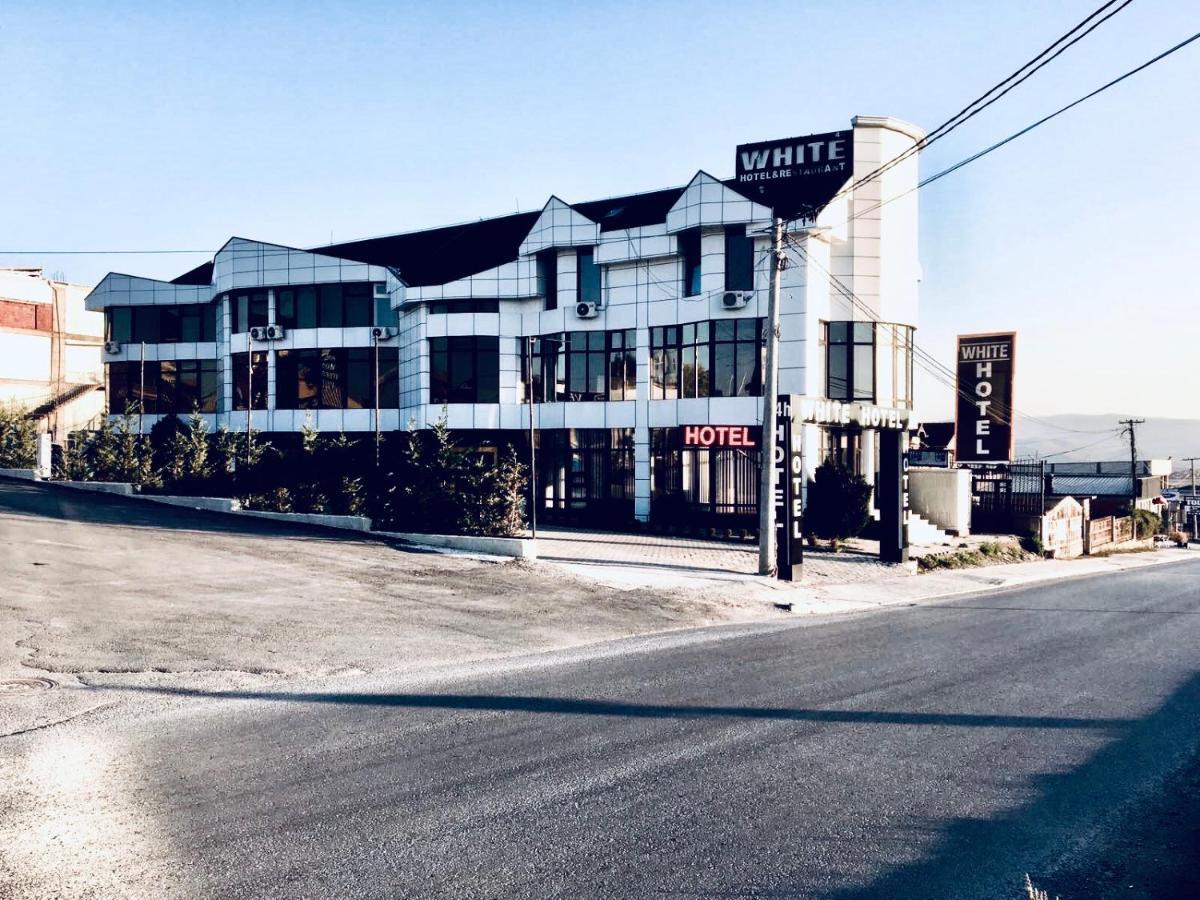 Family White Hotel Gjilan Экстерьер фото